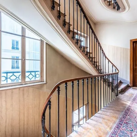 Reception With Stunning Views Apartment Paris